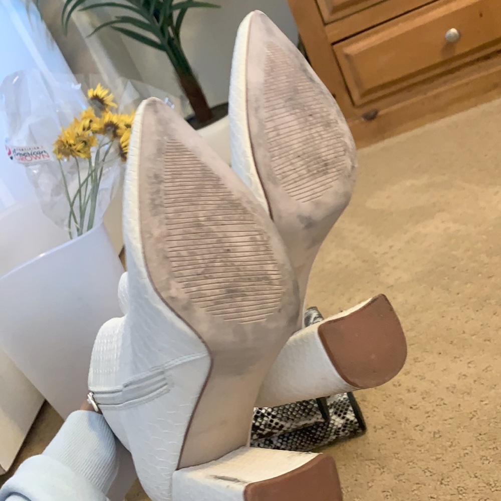 White booties - Picture 2 of 2